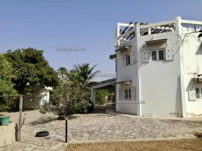 Villa en vente à Mbodienne — réf. V001MBD
