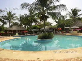Villa à Saly à louer — piscine 1
